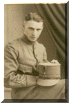 Heiman Leeraar (1917) als dienstplichtig soldaat